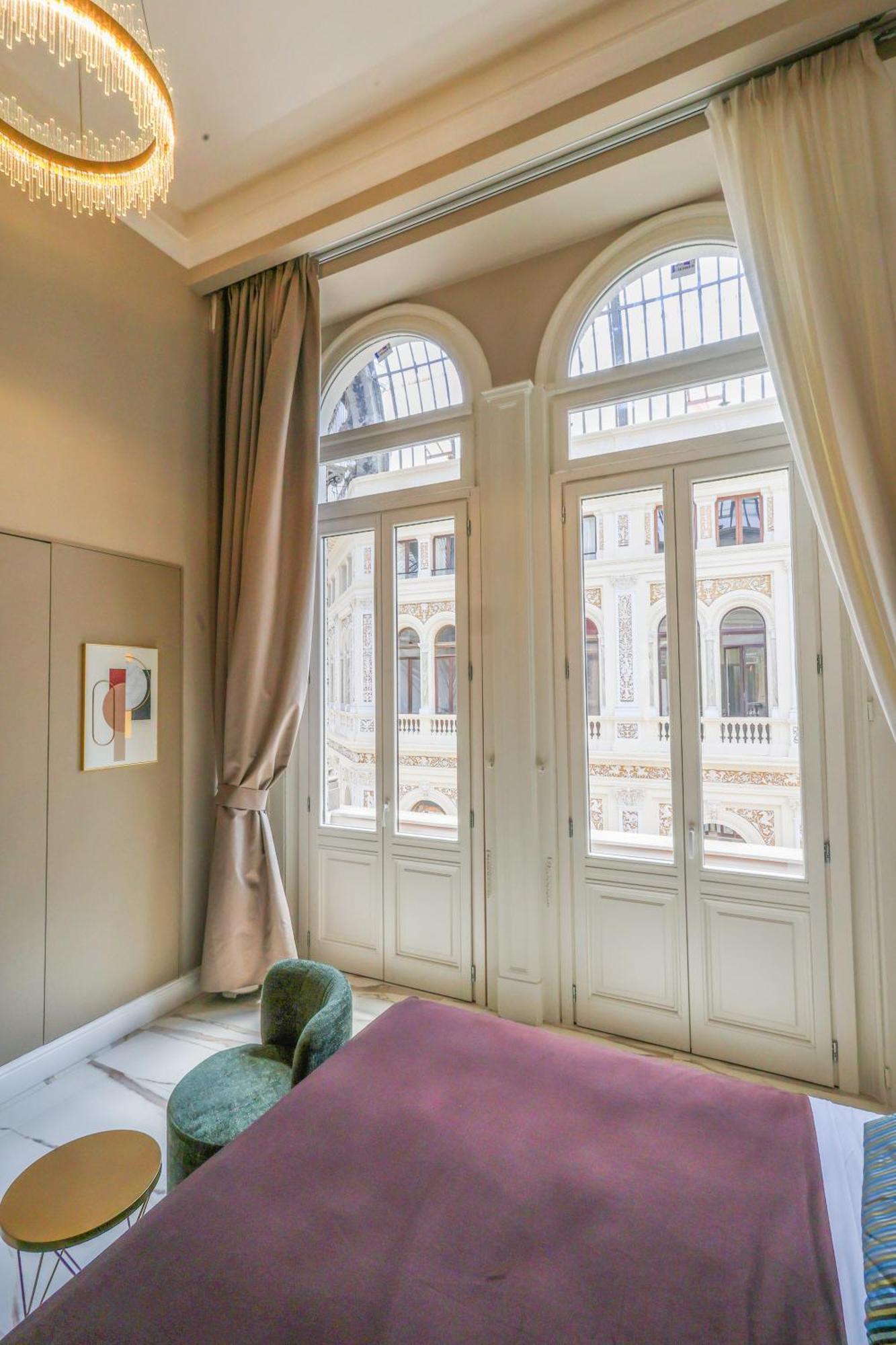 Maison San Carlo Luxury Suites Наполи Екстериор снимка