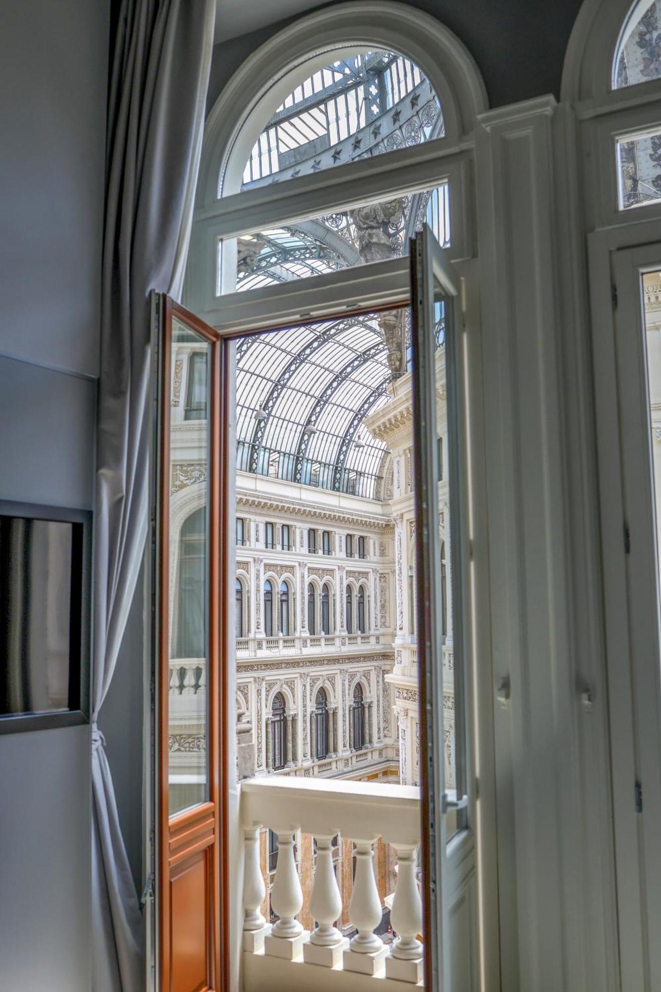 Maison San Carlo Luxury Suites Наполи Екстериор снимка